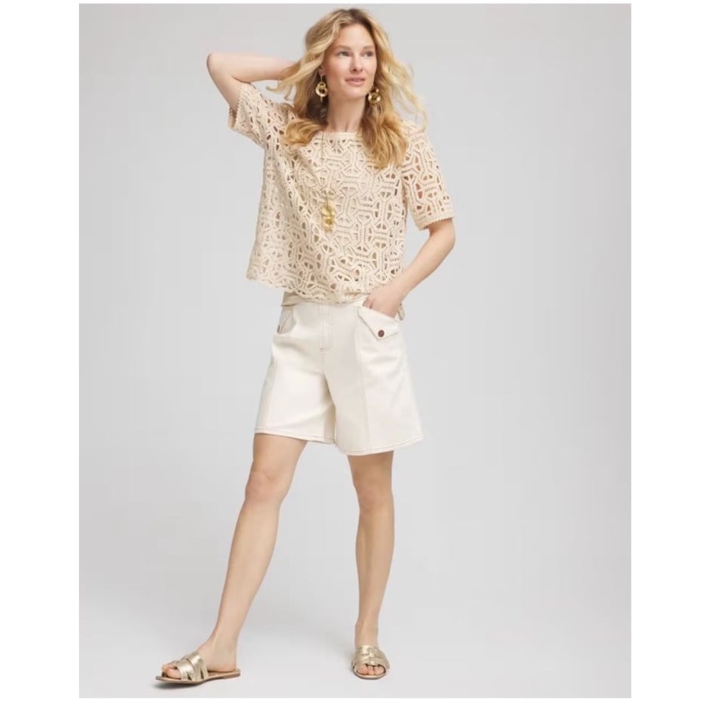 Chico's 8" Pull-On Stretch Denim Cream Shorts size 14